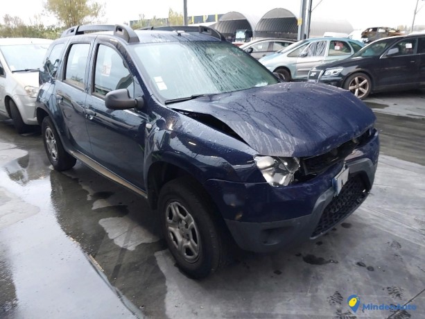 dacia-duster-2-16i-115-silver-li-essence-big-3