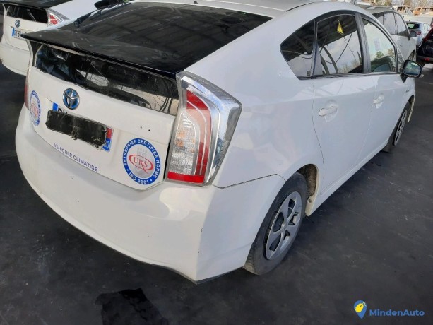 toyota-prius-136h-business-ref-319209-big-1