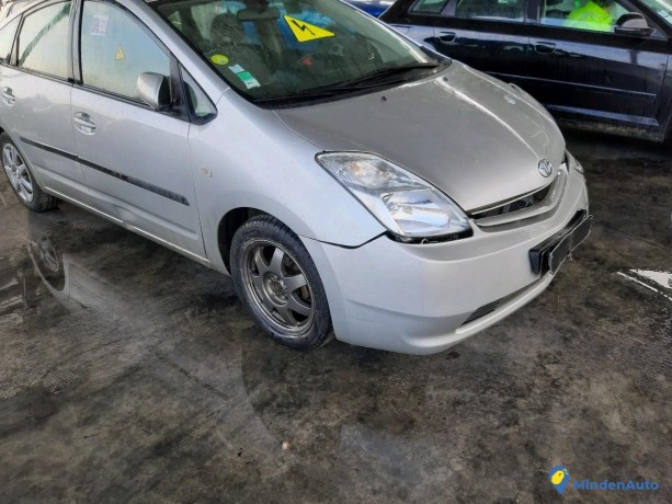 toyota-prius-ii-15-eh-80-linea-ref-316098-big-2