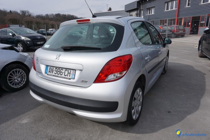 peugeot-207-14-hdi-8v-turbo-big-4