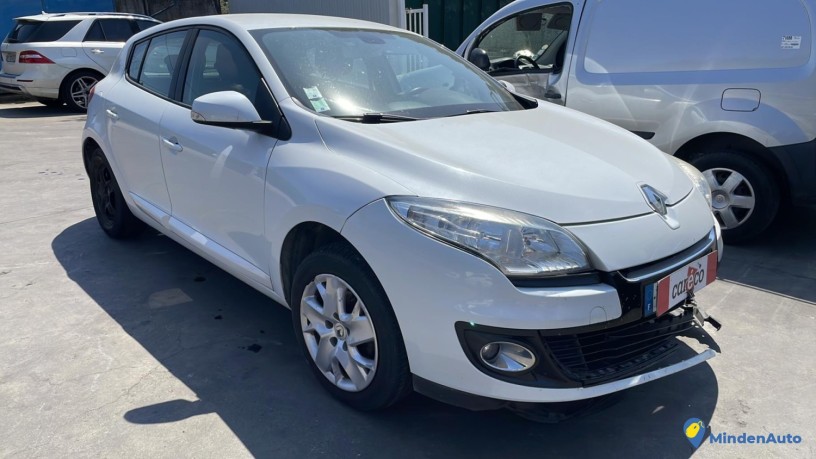 renault-megane-iii-15dci-110-big-0