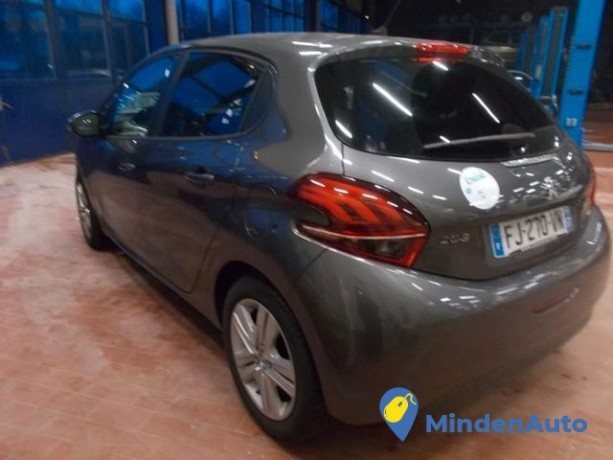 peugeot-208-12l-vti-85-big-2