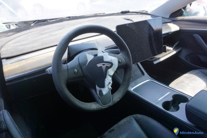 tesla-model-3-5yj3-ev-lp-79122-big-4