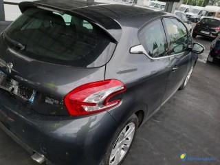 PEUGEOT 208 1.6 E-HDI 92 Réf : 323544