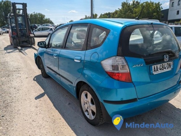 honda-jazz-14l-vtec-99-big-3