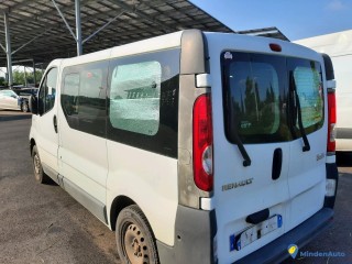 RENAULT TRAFIC II 2.0 DCI 90 PASSENGER Réf : 323443