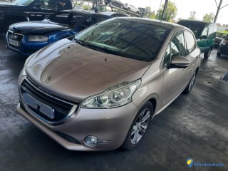 PEUGEOT 208 1.6 VTI 120 ALLURE Réf : 324962