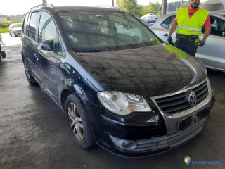 VOLKSWAGEN TOURAN 1.9 TDI 105 CONFORTLINE Réf : 327489