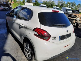 PEUGEOT 208 1.6 BLUEHDI 75 STYLE Réf : 327570