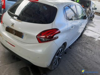 PEUGEOT 208 1.2 PURETECH 110 TECH ED