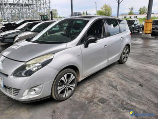 RENAULT SCENIC III 1.9 DCI 130 BOSE Réf : 329862