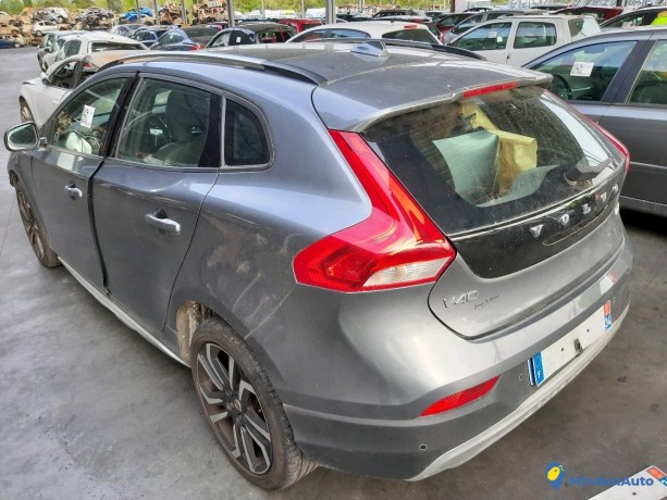 volvo-v40-cross-country-20-d2-120-xenium-ref-332774-big-0