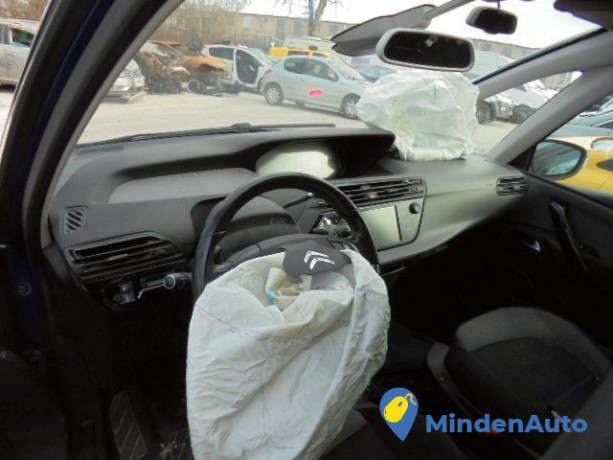 citroen-c4-picasso-16-bluehdi-120-fa679-big-4