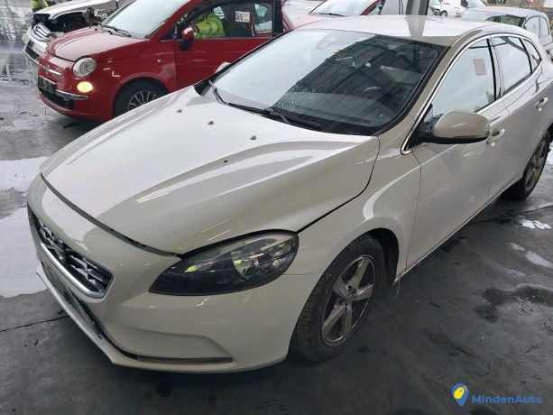 volvo-v40-d2-115-ref-335753-big-0