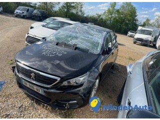 PEUGEOT 308 1.2i PureTech 130