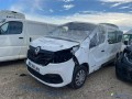 renault-trafic-iii-16-dci-125-9-places-small-2