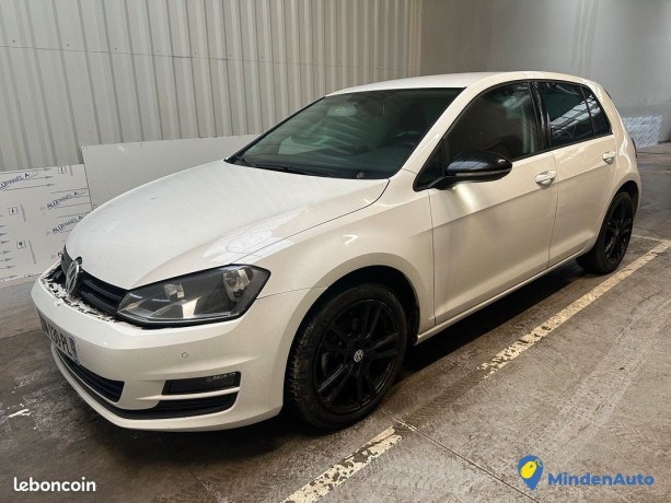 volkswagen-golf-7-12-tsi-105ch-big-0