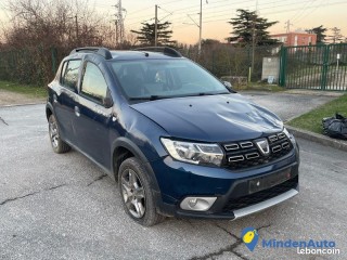 Dacia Sandero STEPWAY 0.9l 90ch endommagé CARTE GRISE OK