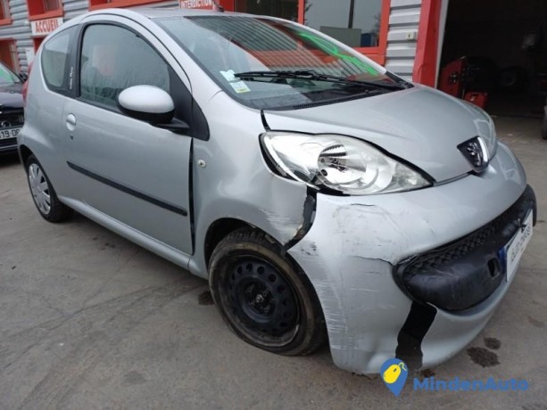 peugeot-107-phase-1-12479476-big-3