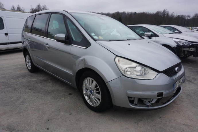 ford-galaxy-2-big-14