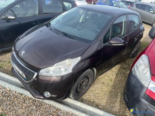 PEUGEOT 208 1.2 VTi 82