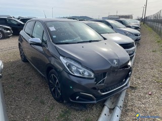 PEUGEOT 208 1.2i PureTech 110 BVA  8400