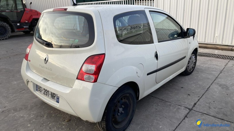 renault-twingo-2-phase-1-12333142-big-3