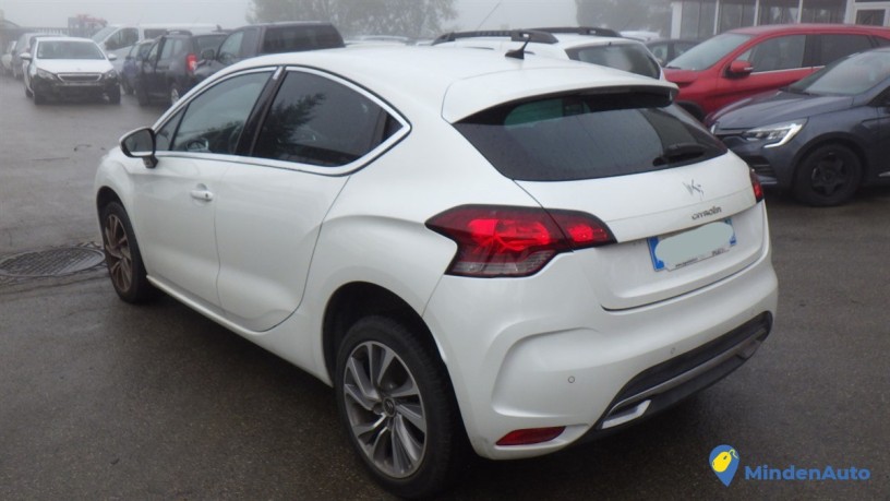 citroen-ds4-phase-1-16-e-hdi-115-cv-fap-ss-big-1