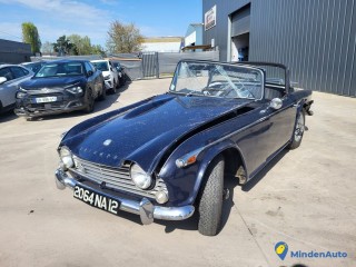 Triumph TR4 A IRS cabriolet accidentée