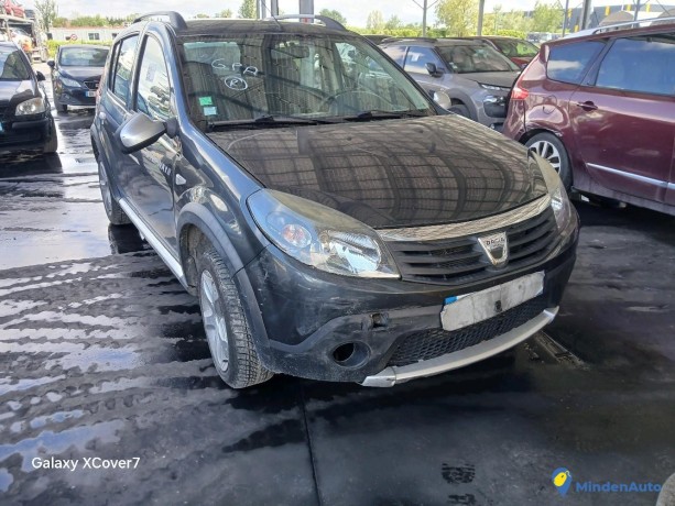 dacia-sandero-15-dci-90-stepway-gazole-big-2