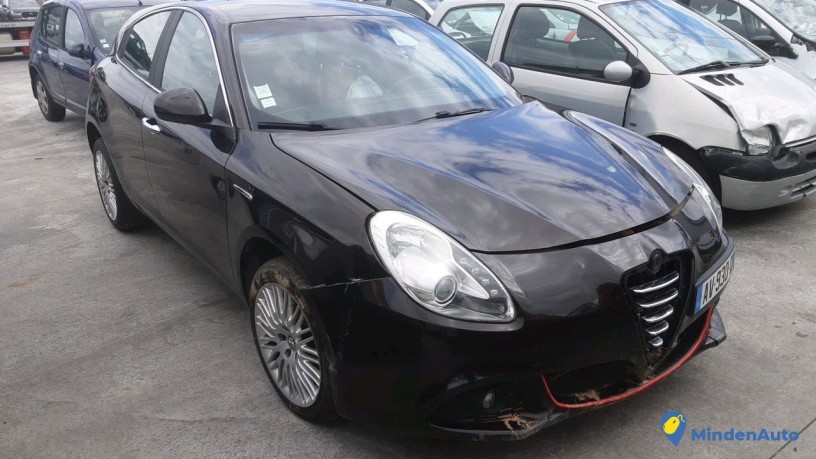 alfa-giulietta-av-930-qr-big-0