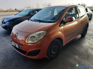 RENAULT TWINGO II 1.2 - 60 Réf : 317815