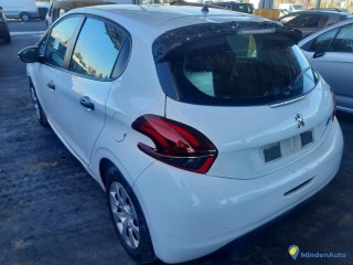 PEUGEOT 208 1.6 HDI 100