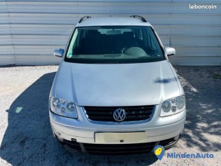 Volkswagen Touran 1.6 FSI 115ch Confort 7 places