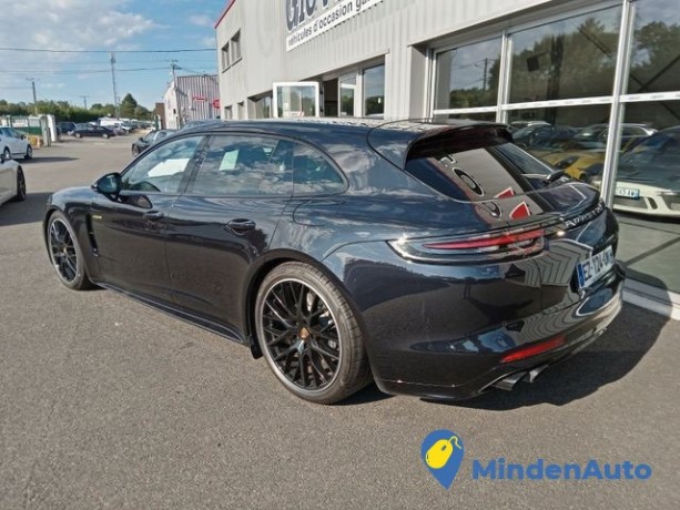 porsche-panamera-sport-turismo-4-e-hybrid-big-2