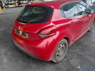 PEUGEOT 208 1.2I PURETECH 110CH ALLURE Réf : 321881