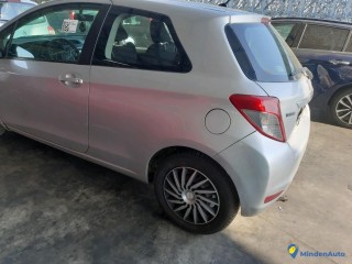 TOYOTA YARIS III 1.3 VVT-I 100 Réf : 322573