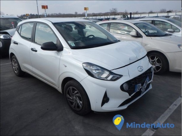 hyundai-i10-10-mpi-67cv-big-0