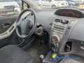 toyota-yaris-ii-10l-vvti-69-small-4