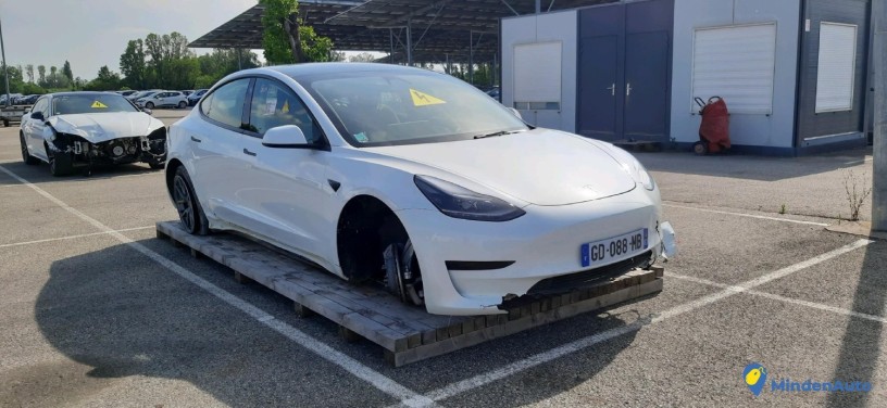 tesla-model-3-standard-plus-rwd-ref-312689-big-2