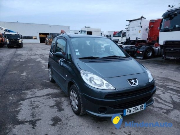 peugeot-1007-14l-hdi-70-big-1