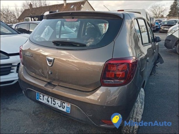 dacia-sandero-ii-essential-big-3