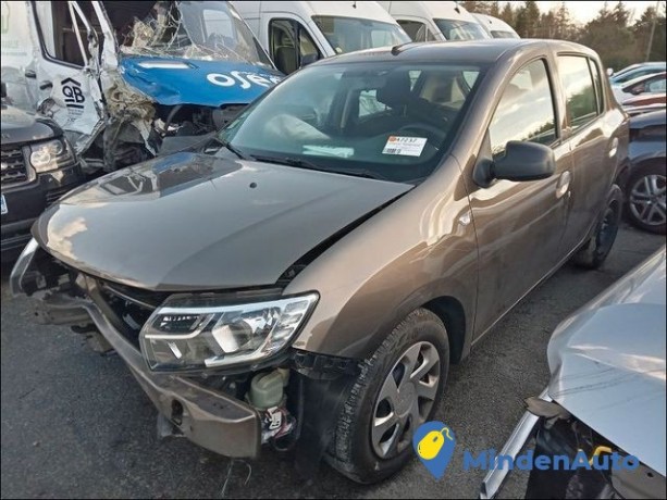 dacia-sandero-ii-essential-big-0