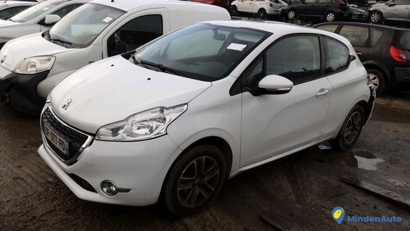 peugeot-208-df-077-fd-big-0