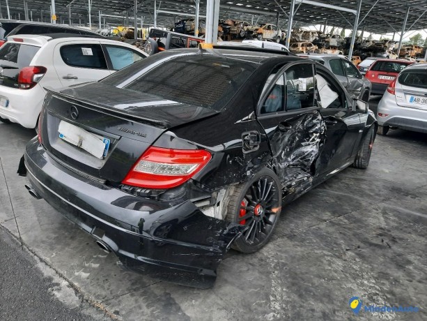 mercedes-classe-c-w204-63-amg-457-ref-322500-big-3