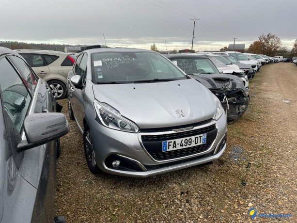 peugeot-208-12i-puretech-110-big-1