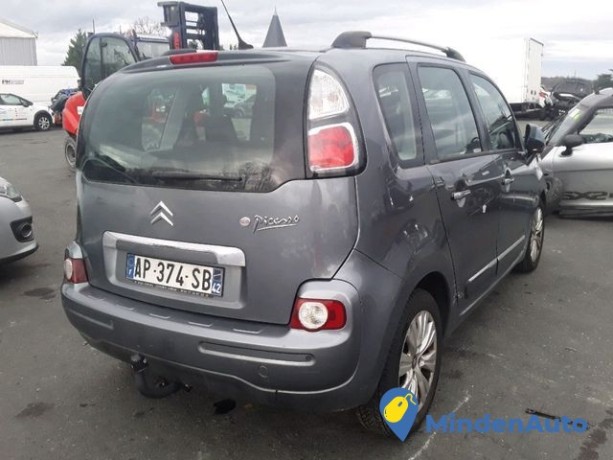 citroen-c3-picasso-phase-1-big-1