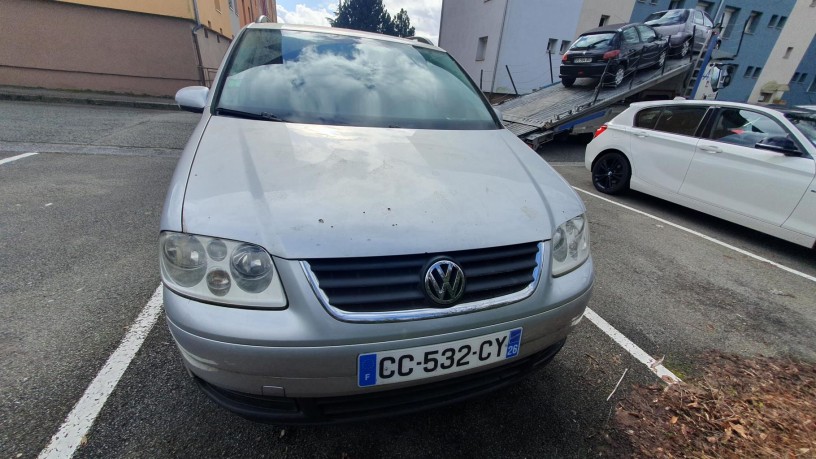 volkswagen-touran-1-big-4