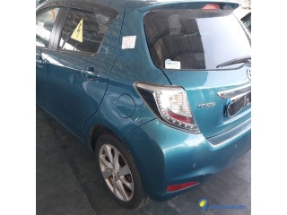 TOYOTA YARIS HYBRIDE 100H CVT - ESSENCE - ÉLECTRIQUE / NON RECHARGEABLE