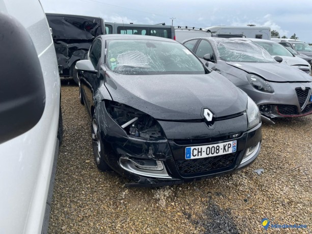 renault-megane-iii-20-dci-160-big-3